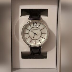 Kessaris Quartz Watch Round Silver Tone Blue Faux Leather NIP